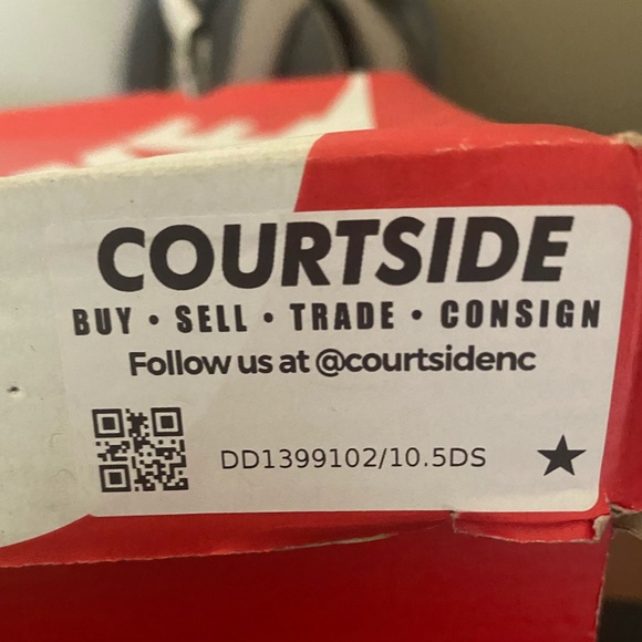 Nike High Retro royal size 10.5 throw me a price